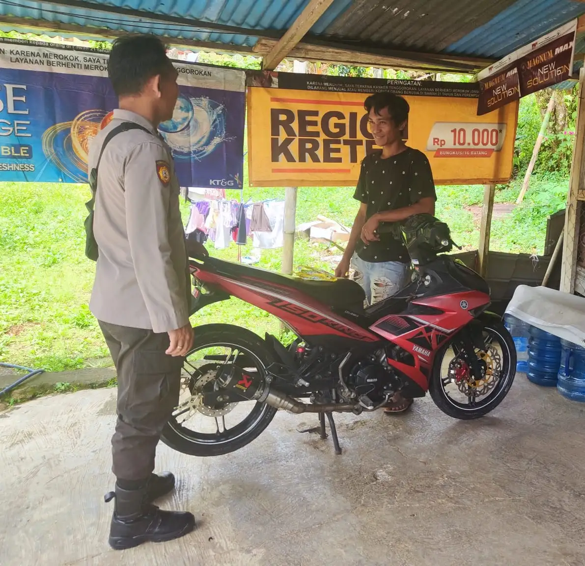 Polsek Kombi Gelar Patroli Cipkon dan Sambang Dialogis, Jaga Situasi Aman di Desa Kombi dan Tulap